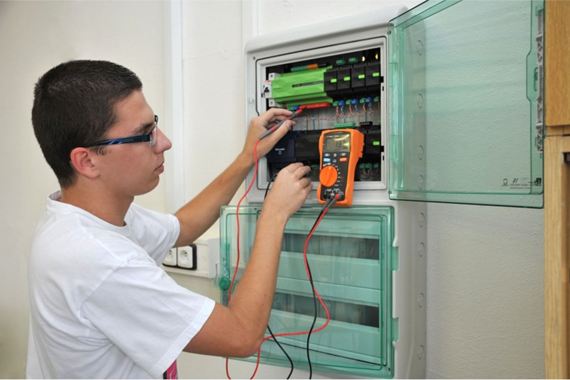 Mechanik instalatérských a elektrotechnických zařízení